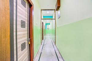 FabExpress Nest - Nr Park Street Metro Station
