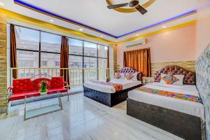 FabHotel Nest