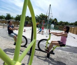 Maisons de vacances Mobil-Home Camping 4* Landes Lac et Ocean 6 a 8 p. : photos des chambres