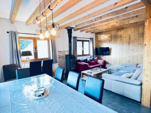 Les 2 Sapins - 10 personnes - Lits faits, Serviettes et ménage inclus