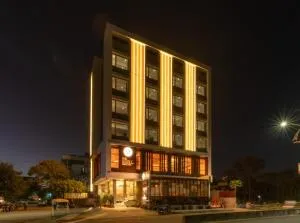 The Royal Pavilion, Kolhapur - Murgūd