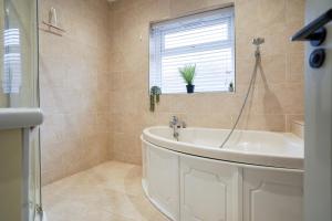 Southampton 3 Bedroom Luxury House