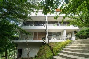 Studio with forest view - Zen Space by Lofty