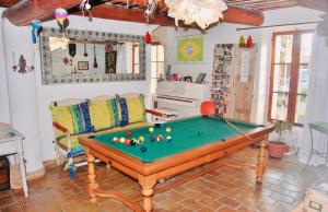 Maisons de vacances Superbe mas proche centre-ville : photos des chambres