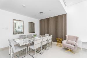 Nasma Luxury Stays - Luxurious Villa with Private Pool & Close to Beach