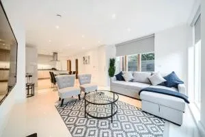 Amazing 3 Bedroom Flat in the Heart of Wimbledon - 莱尼斯公园