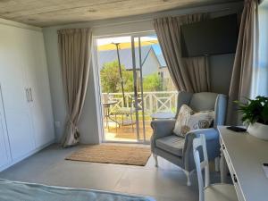 The Lily Suite