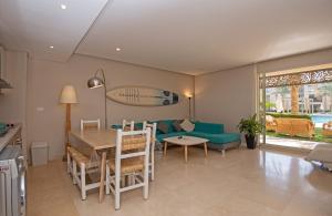 Ollystays Mangroovy 2 BR Beach and Pool Free access