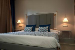 Suites Hôtel Les Charmilles & Spa