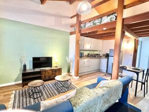 Les 4 Appartements au cœur de Châtellerault - 3hvězdičkové hotely ve městě Châtellerault