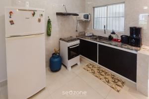 Apto a 130m da Praia Grande Ubatuba-SP SBG003