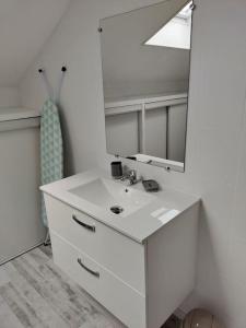 Spacieux appart 5 mins de valenciennes et garage