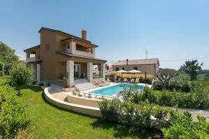 Beautiful villa Keli with pool in Vizinada - Ferenci