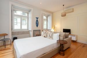 Superior Studio (3 Adults) room in Casas da Baixa - Jules & Madeleine