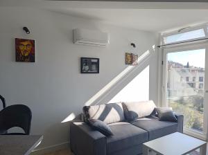 Premium apartment with private Parking, Pool with Adriatic view