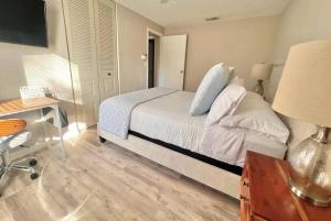 Quiet home in Metrowest