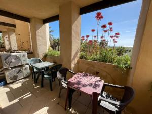 PRIMERA PLANTA DOS DORMITORIOS URB. JARDINES DE ISLA CANELA BY SIT ISLA CANELA