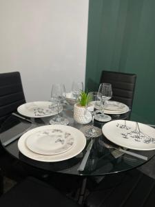 Stylish Two-bed House Birmingham with Parking