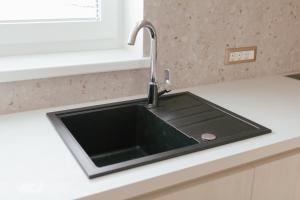 Luxury 2 bedroom NEW apartment with private parking