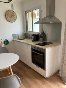 STUDIO à 50 mètres de la plage