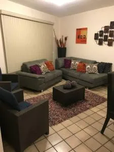 Excelente casa a unos pasos del blvd M. Alemán - Lerdo
