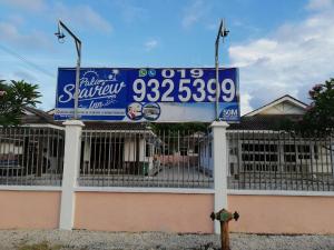 Paka Seaview Inn