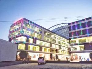 Le Tokyo Hotel Vithalapur - Zainābād