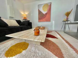 Appart'hotels APPART-ICI Spacieux appartement F3 moderne et chaleureux : photos des chambres
