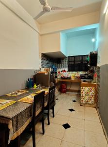Raga Homestay - Urban Comfort- 2BHK Apartment