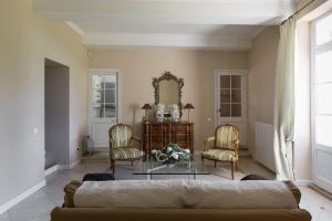 Maisons de vacances Maison de 6 chambres avec piscine privee terrasse et wifi a L'Isle sur la Sorgue : photos des chambres