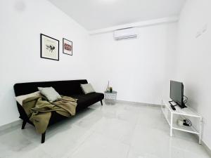 SUNSHINE SUITS - BRAND NEW APARTMENTS