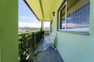 Gondomar Guimarães - Moradia V3 com piscina natural by House and People