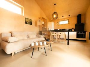 Appartements Le Mazet de l'Or - Climatisation et vue sur l'etang : photos des chambres