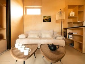 Appartements Le Mazet de l'Or - Climatisation et vue sur l'etang : photos des chambres