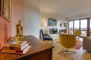 AUTEUIL - Appartement lumineux rénové