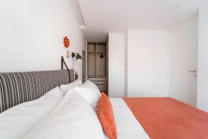 João da Ponte - T1 Altice Forum Braga by House and People