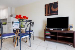 Two bedrooms apartment in Parque Santiago 2