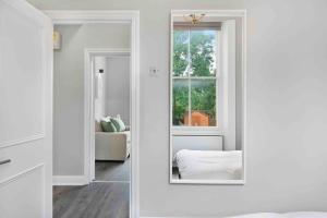 Avenue Road Raised Ground Floor Flat Sleeps 4