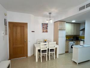 APARTAMENTO PLAYA LINDA - BENAJARAFE