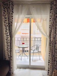 Sunny Studio by the Beach