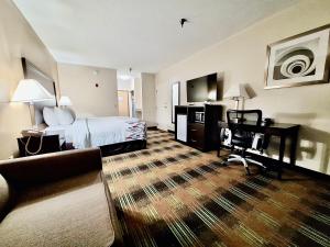 King Room room in Trident Inn & Suites New Orleans