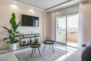 Spacious and luxurious apartment in Puerto Banus