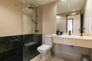 Spacious and luxurious apartment in Puerto Banus