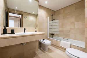 Spacious and luxurious apartment in Puerto Banus