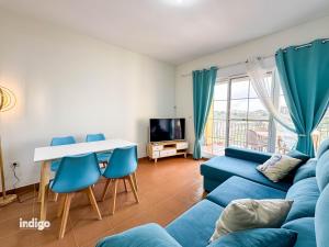 La Guardiana Bright, Modern Apartment GUA001