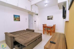 Belo 2 quartos para 6 pessoas na quadra da praia