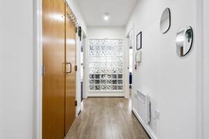 Bullring Lux Suite, New Street Free Netflix - Free Secure Parking- Sleeps 6