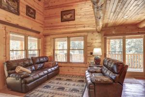 Eagle`s Lair - Log Home