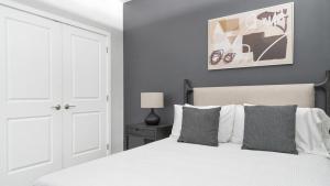 Landing Modern Apartment with Amazing Amenities ID1234X280