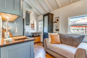 Pensacola Timy House Less Than 1 Mi to Bayview Park!